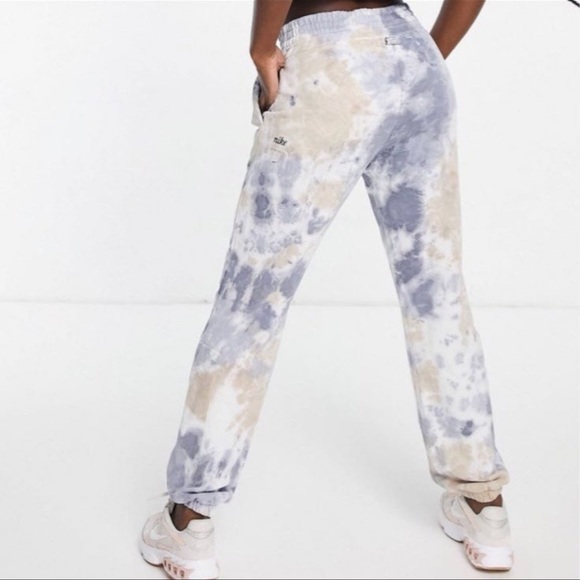 (NWT) Nike Loose Fit Tie Dye Cuffed Sweatpants in Slate Blue, Medium - Picture 6 of 16